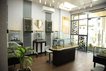 Thiết kế thi công cửa hàng trang sức MAYA DIAMOND